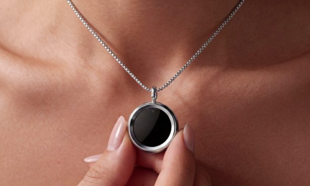 Former Fitbit executive unveils new necklace that tracks UV exposure