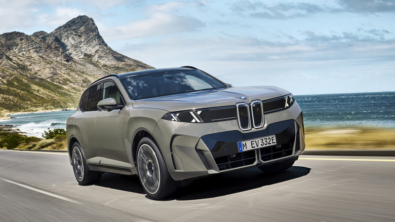 BMW’s X5 finally goes electric with an impressive 435 miles of range