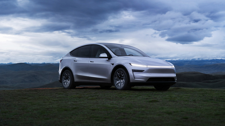 Tesla’s Model Y L finally comes to the US with six seats and a $62,000 price tag