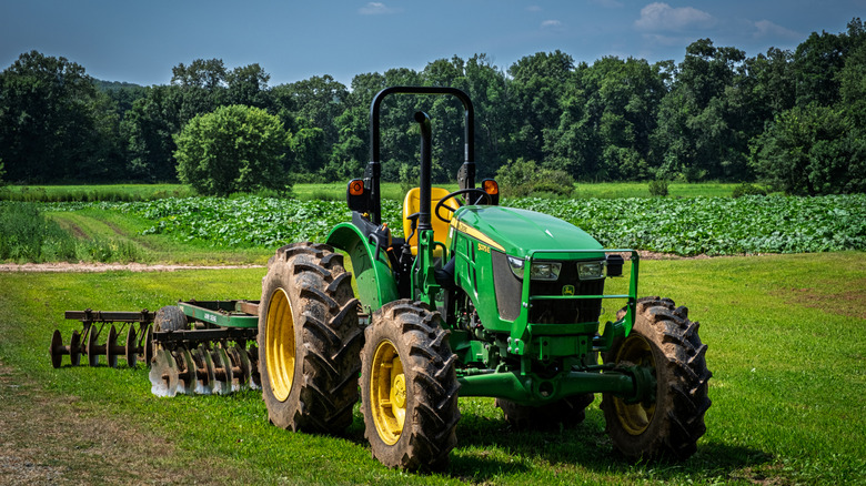 FTC reaches settlement that brings right-to-repair to John Deere farm equipment