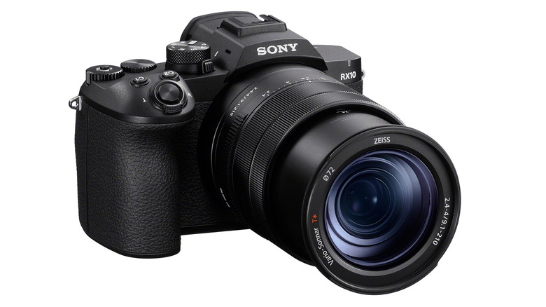 Sony’s RX10 V superzoom finally arrives with a new design and 4K 120p video