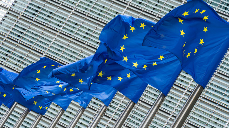 European Commission will not force smartwatches and other wearables to have replaceable batteries