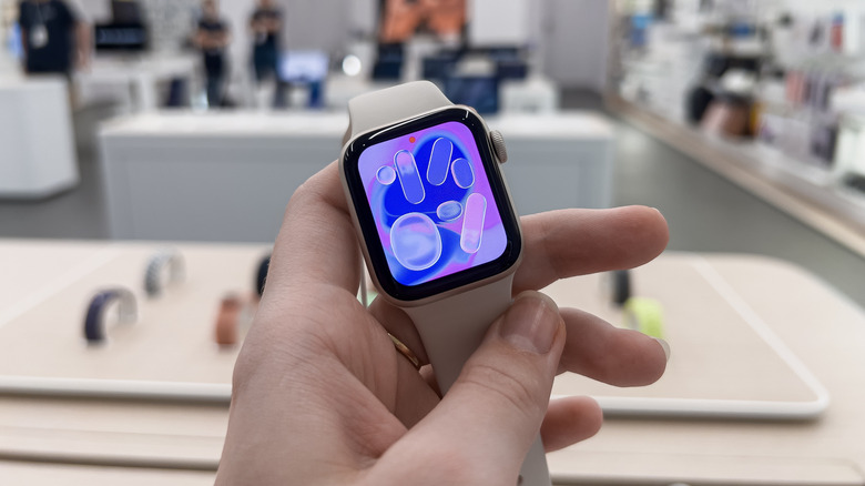 Why is the Apple Watch SE 3 so much cheaper than the rest of the lineup?