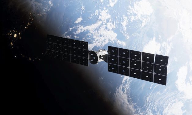 The spacecraft NASA sent to rescue the falling Swift observatory is in trouble