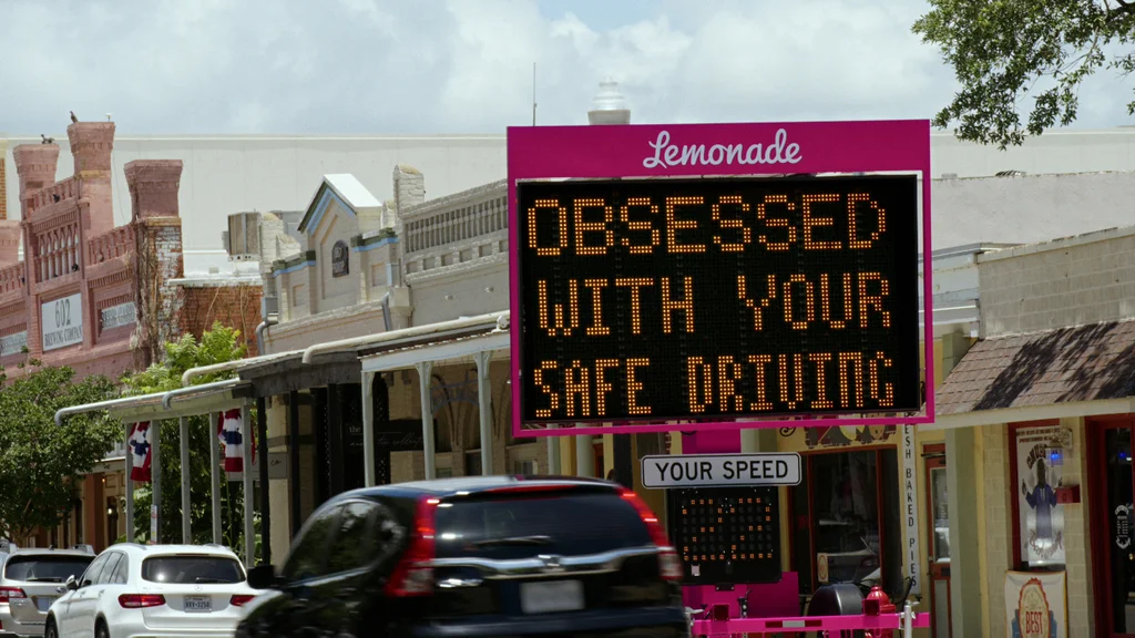 This clever road sign in Austin will compliment you only if you’re a good driver