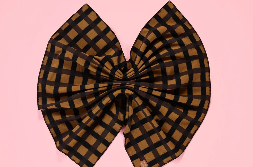 These Pendleton blankets reference the brilliant textiles of Alexander Girard
