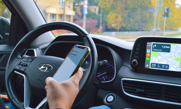How to stop your phone from overheating in the car