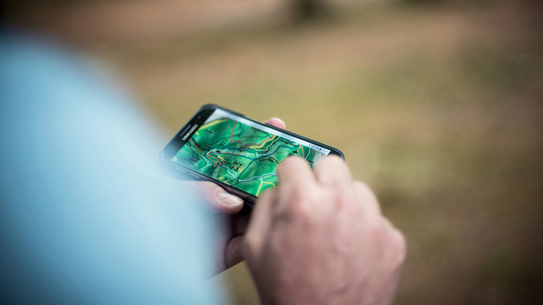10 Handy Ways To Reuse Your Old Android Phone