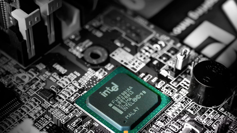 Intel is reportedly launching new CPUs on old sockets that support DDR4 memory
