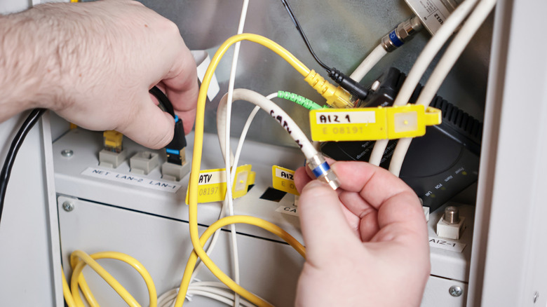 Router and modem or gateway: What’s actually in your home network?